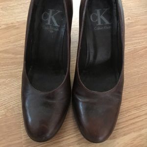CK brown pumps round toe size 5.5